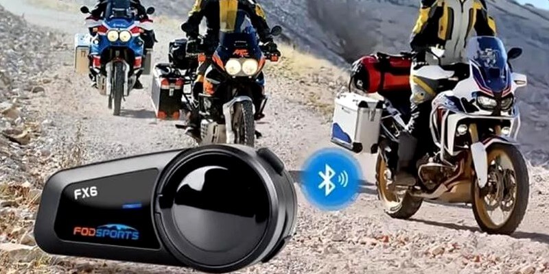 Motorradfahrer über Bluetooth mit der Fodsports FX6 Gegensprechanlage verbunden